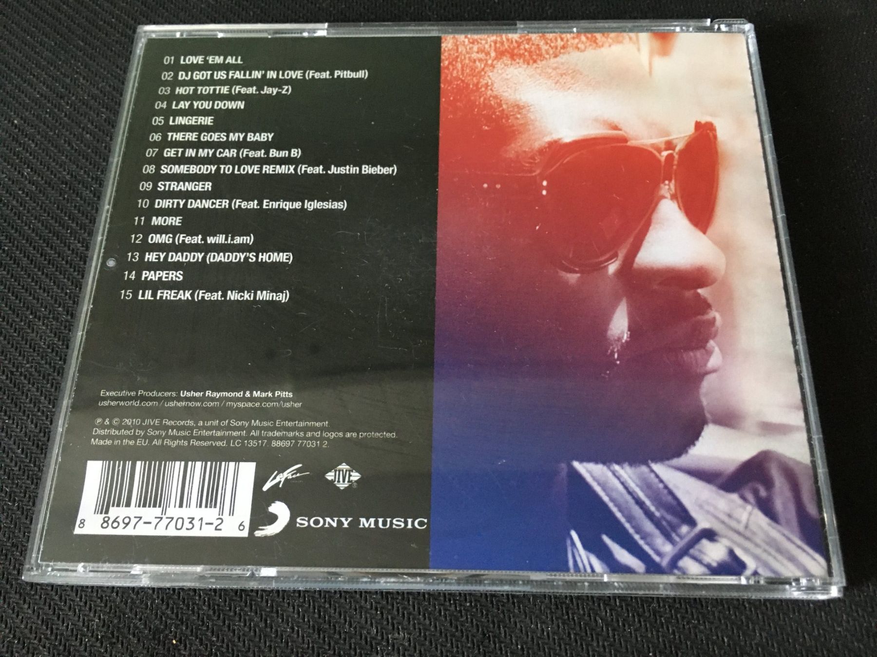 CD: Usher - Versus -CD- – Usato da St.Gallen venduto da MedienJoe 2