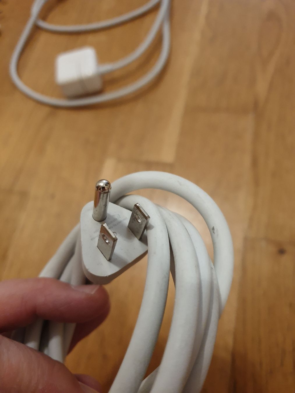 Apple Cavi: Apple MagSafe Ladekabel 012 – Usato da Ittigen venduto da Ziok187 4