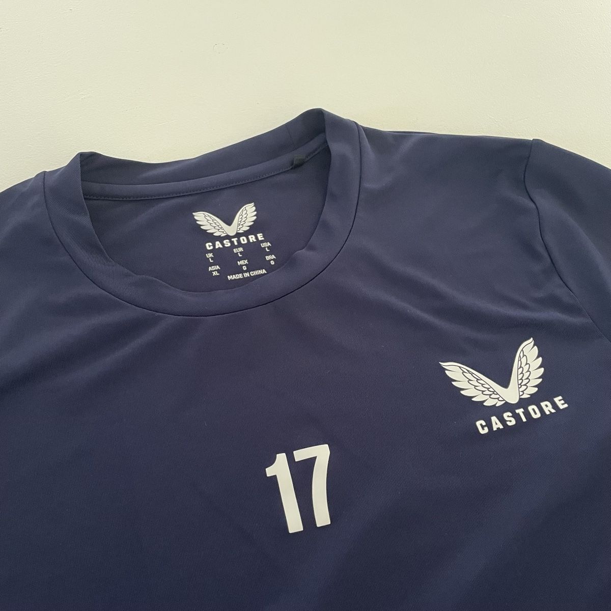 Canottiere & Pantaloni: FC Zürich Shirt Castore – Nuovo (secondo la descrizione) da Mülligen venduto da d.elen402 1