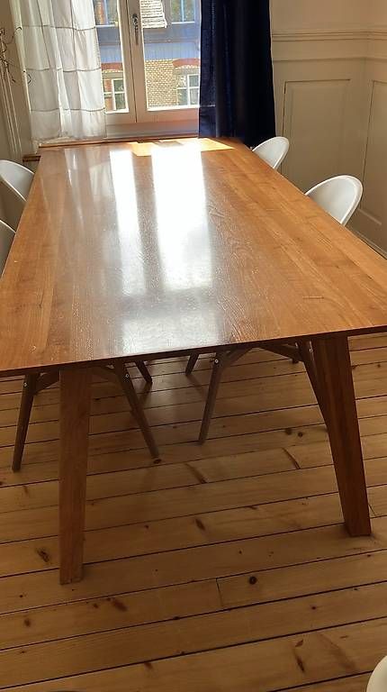 Tables: Wunderschöner Esstisch aus Nussbaum – D'occasion à Winterthur par Price88 1