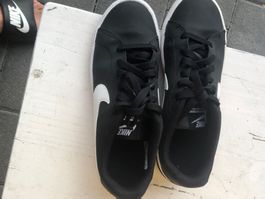 Nike Court Royale Unisex Sneaker Gr. 38 Schwarz