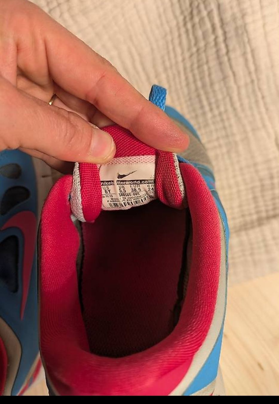 Nike Damenschuhe: Nikeschuhe Grösse 38.5 – Gebraucht aus Schwyz von Magdalena86 1