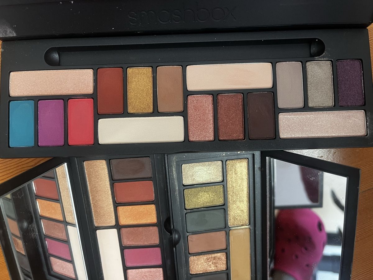 Make-up: Smashbox Eyeshadow Palettes Bundle! – Gebraucht aus Aarau von kailing12 3