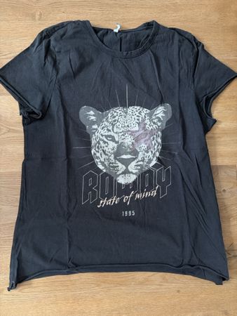 T-Shirt ONLY