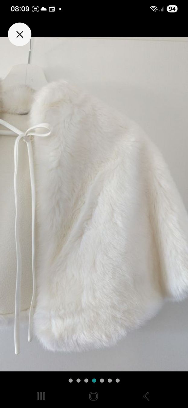 Altro in Moda donna: Wunderschönes, flauschiges Cape in Creme -Weiss – Usato da Windisch venduto da ver_nly5 3