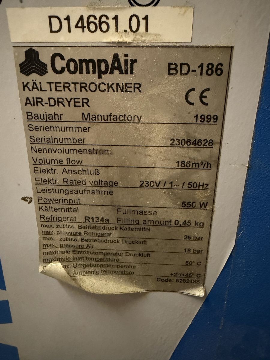 Compressori: Schraubenkompressor mit Druckluftbehälter – Usato da Büsserach venduto da Sito1979 8
