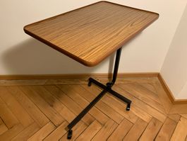 Flexibler Beistelltisch Teak neig- & höhenverstellbar, Räder