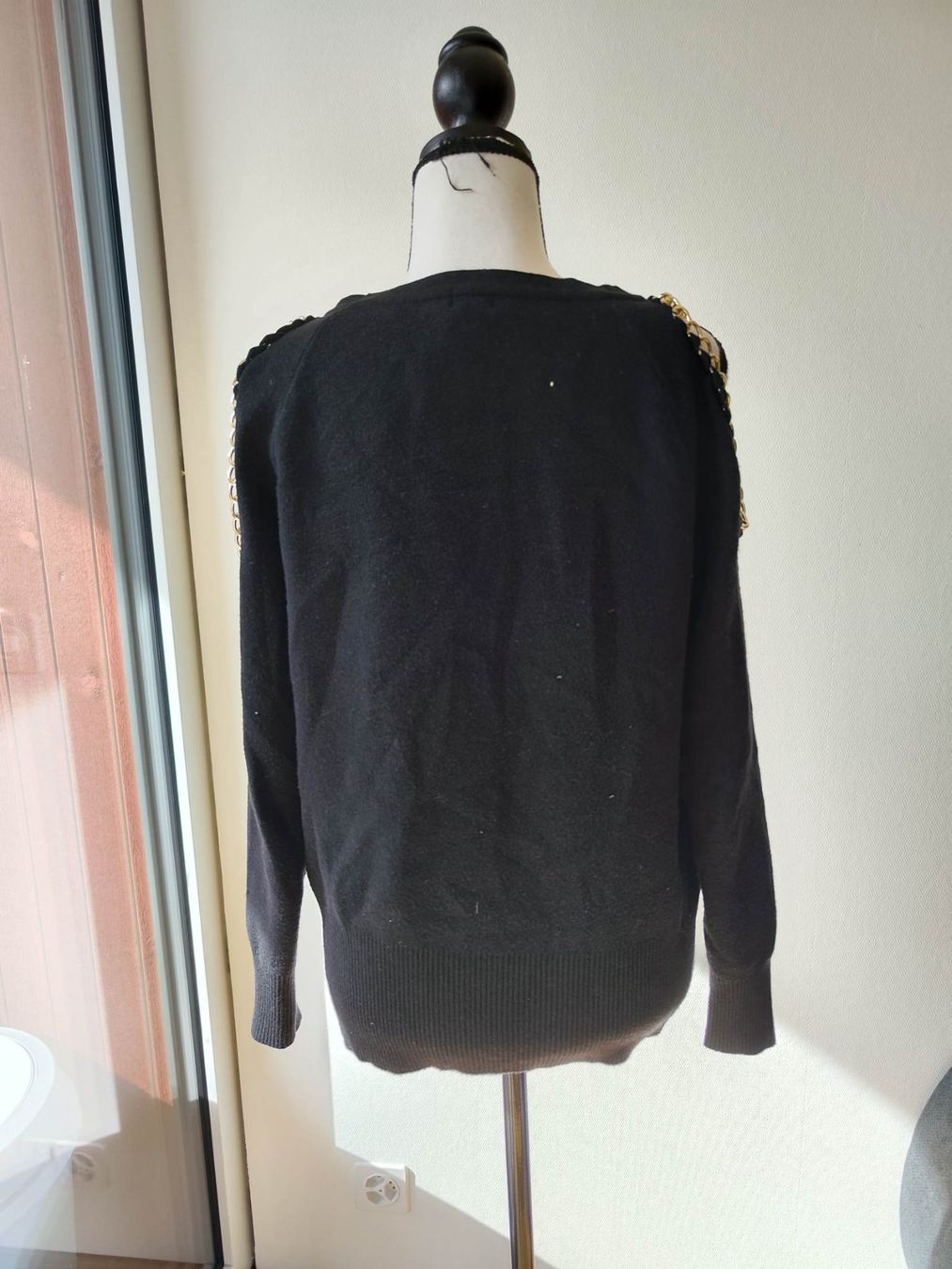 Pullover & Sweatshirts: Pulli Rivel Island M – Gebraucht aus Riehen von edu_92w7 5