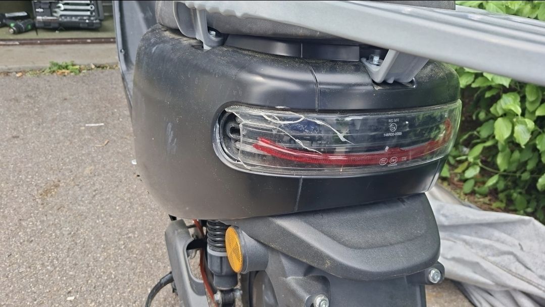 Scooter: Schwarzer Elektroroller, , guter Zustand  – Usato da Ostermundigen venduto da Ismett 4