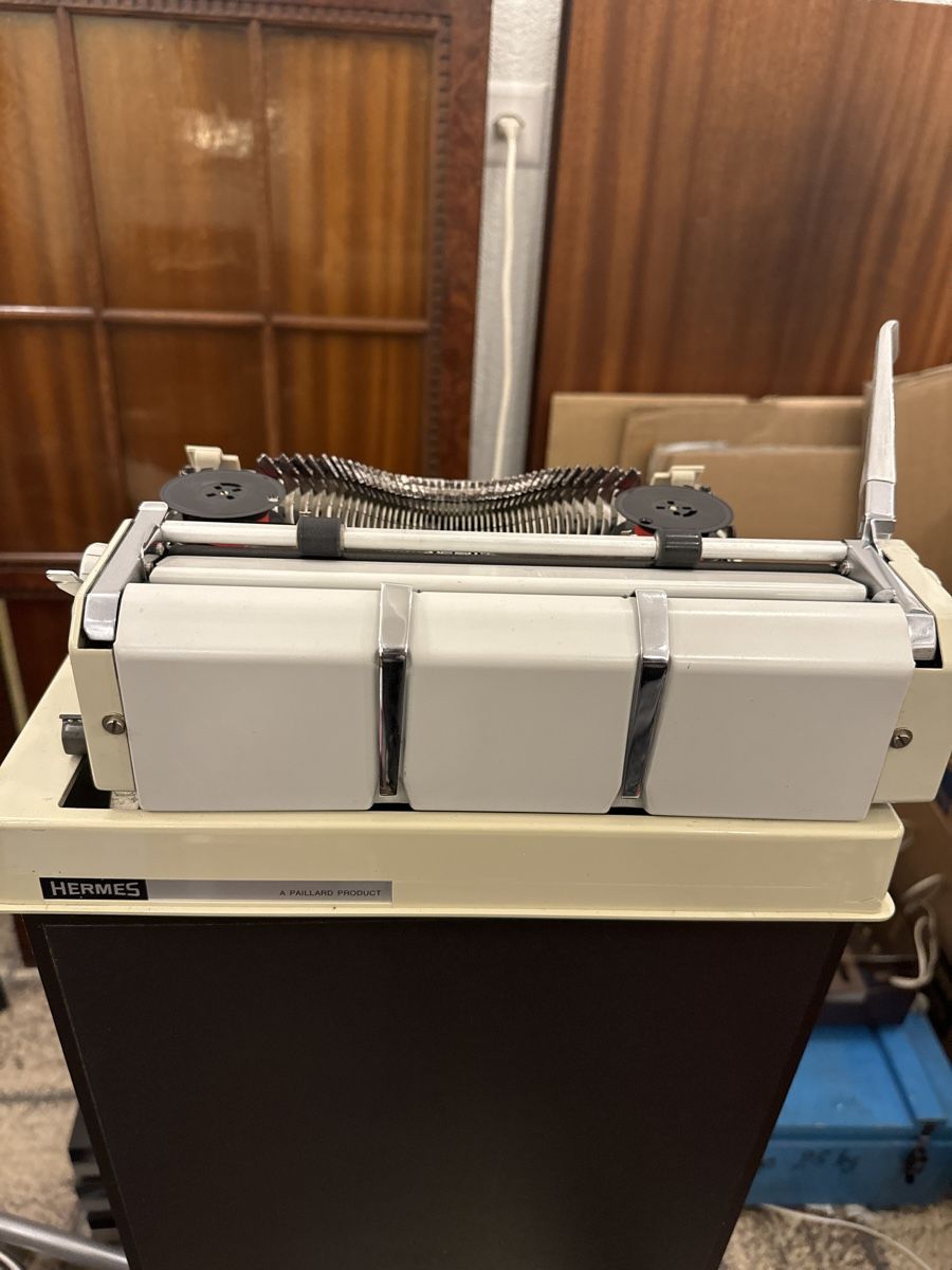 Machines à écrire: Hermes 3000 Schreibmaschine – D'occasion à Siebnen par Micha1307 5