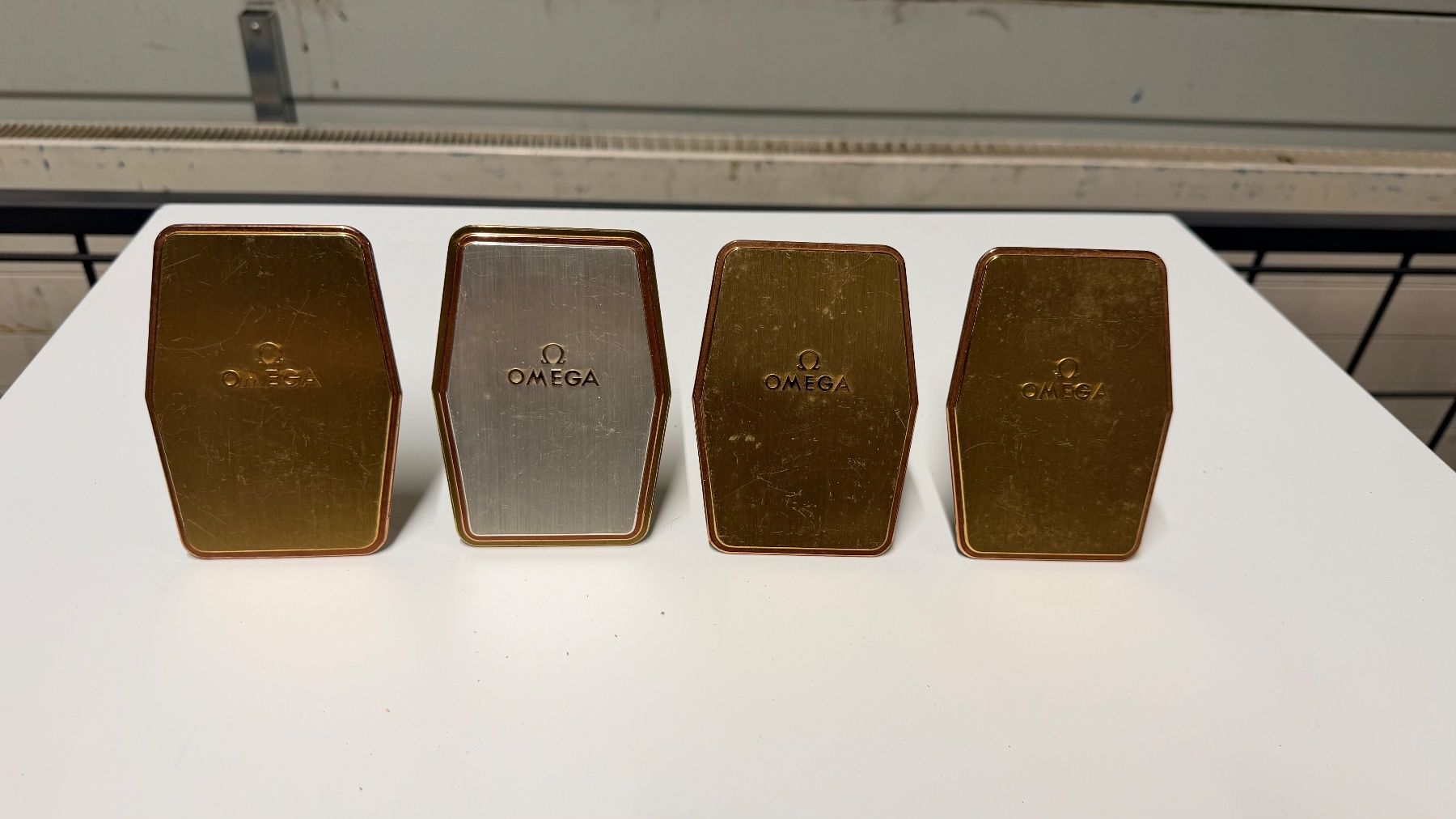 Insegne: Plaque publicitaire Omega – Usato da Biel/Bienne venduto da pvintage