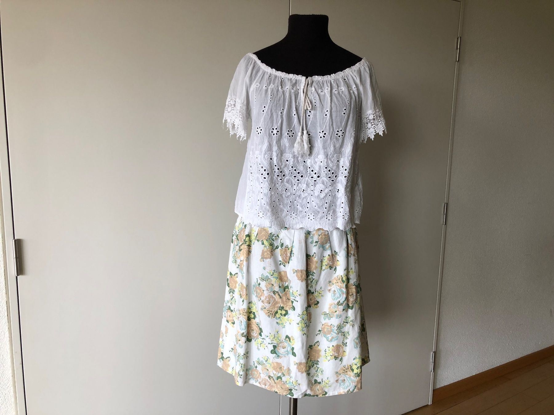 Röcke: NULU Rock weiss mit Blumen. Gefüttert. Gr 36. – Gebraucht aus Bern von Etzy 8