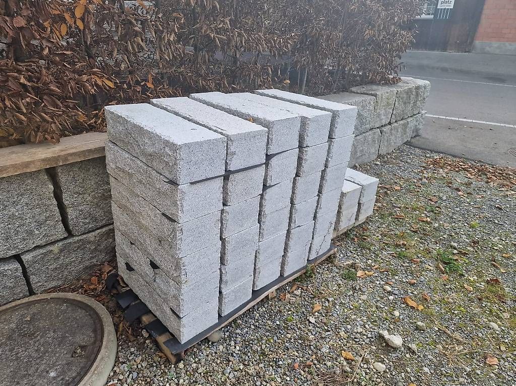 Steine & Dachziegeln: Granit Mauersteine gespalten – Gebraucht aus Ottikon von nag-champa77