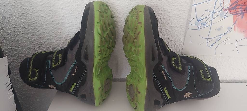 Chaussures garçon: Lowa Winterstiefel, Grösse 27 – D'occasion à Tegerfelden par mimi_1983 1