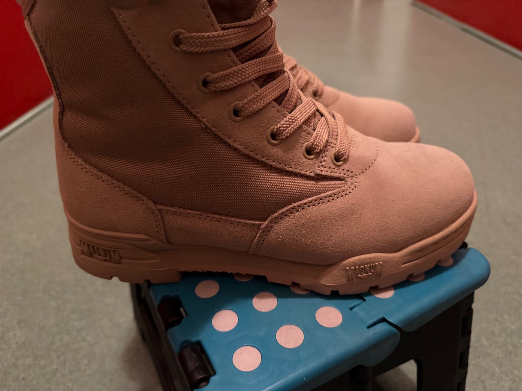Herrenschuhe: HI - TECH Classic Boot Magnum desert - Essential Equipment – Gebraucht aus Ascona von lovesvirus 1