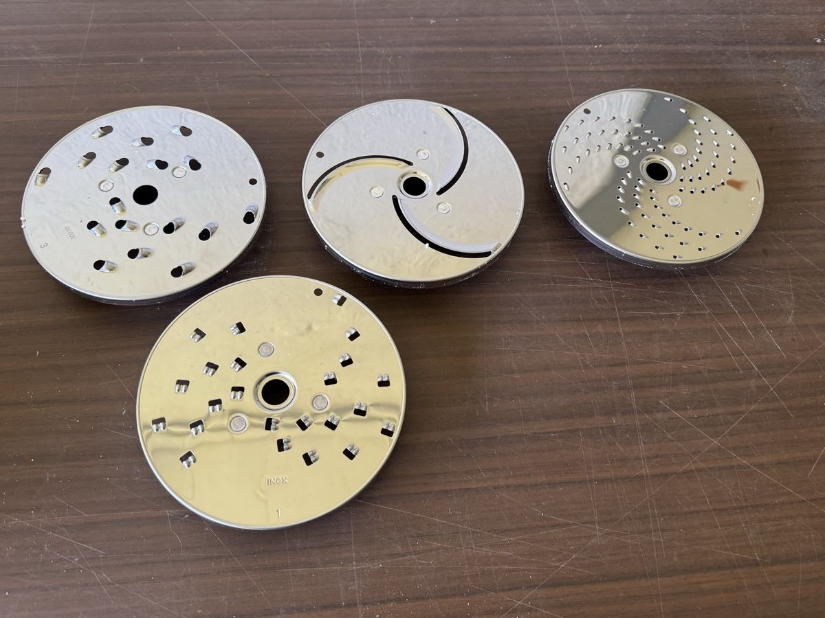 Zyliss Elettrodomestici da cucina: Zyliss Multischneider mit 4 Einsätzen – Nuovo (secondo la descrizione) da Arisdorf venduto da comestibles 3