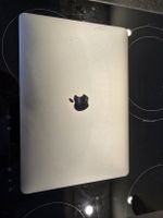 MacBook Pro 13" 2019 i5 8GB – nur 116 Zyklen, guter Akku