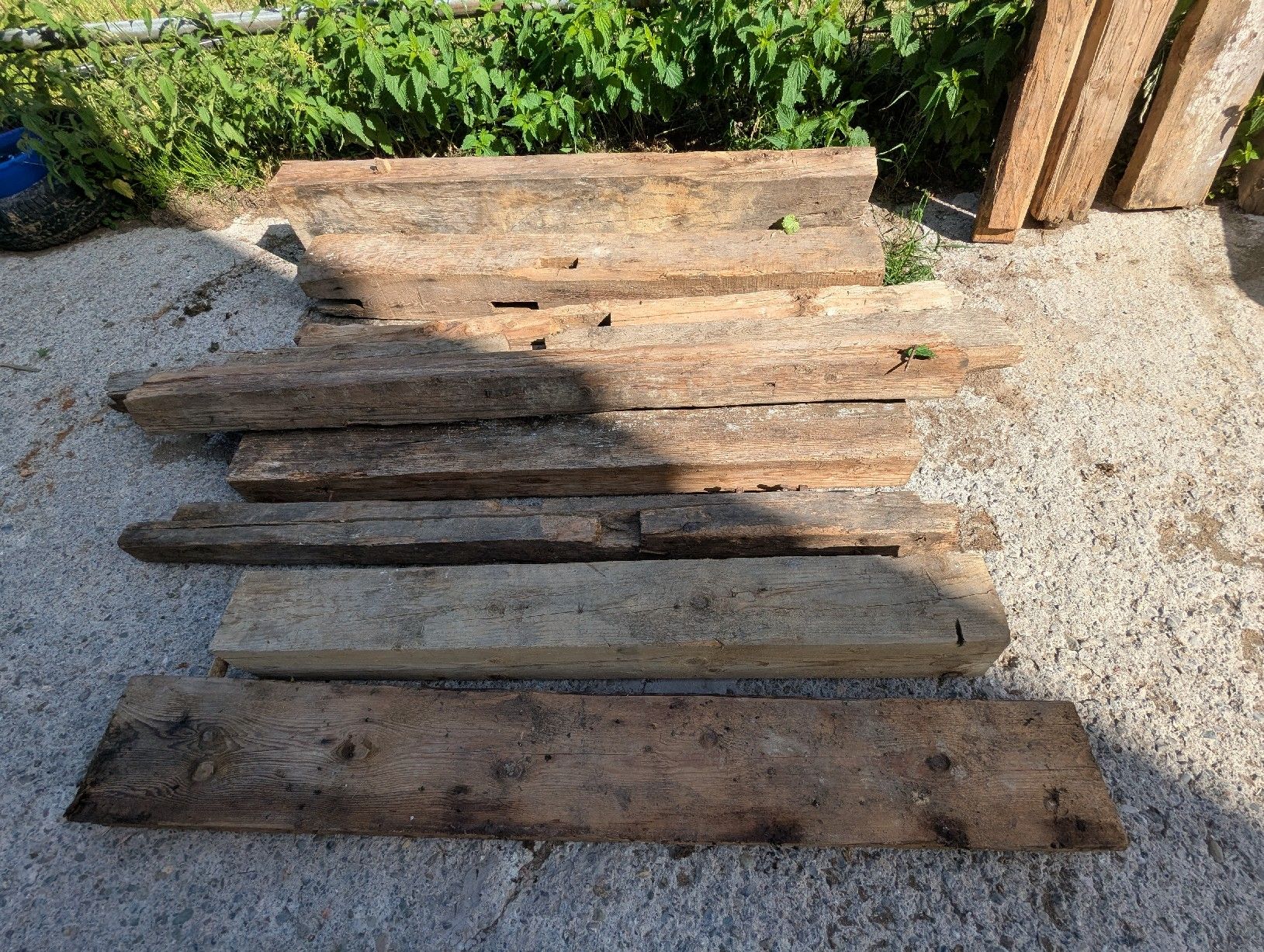Articoli in legno: Alte Holzbalken – Usato da Uetliburg SG venduto da Lion93 3