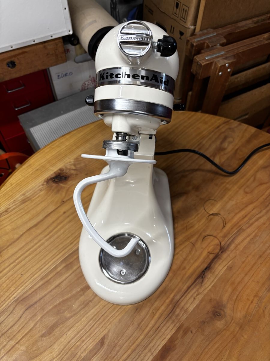 Kitchenaid Küchengeräte: KitchenAid Küchenmaschine  – Defekt aus Bern von Tomskybeat 1
