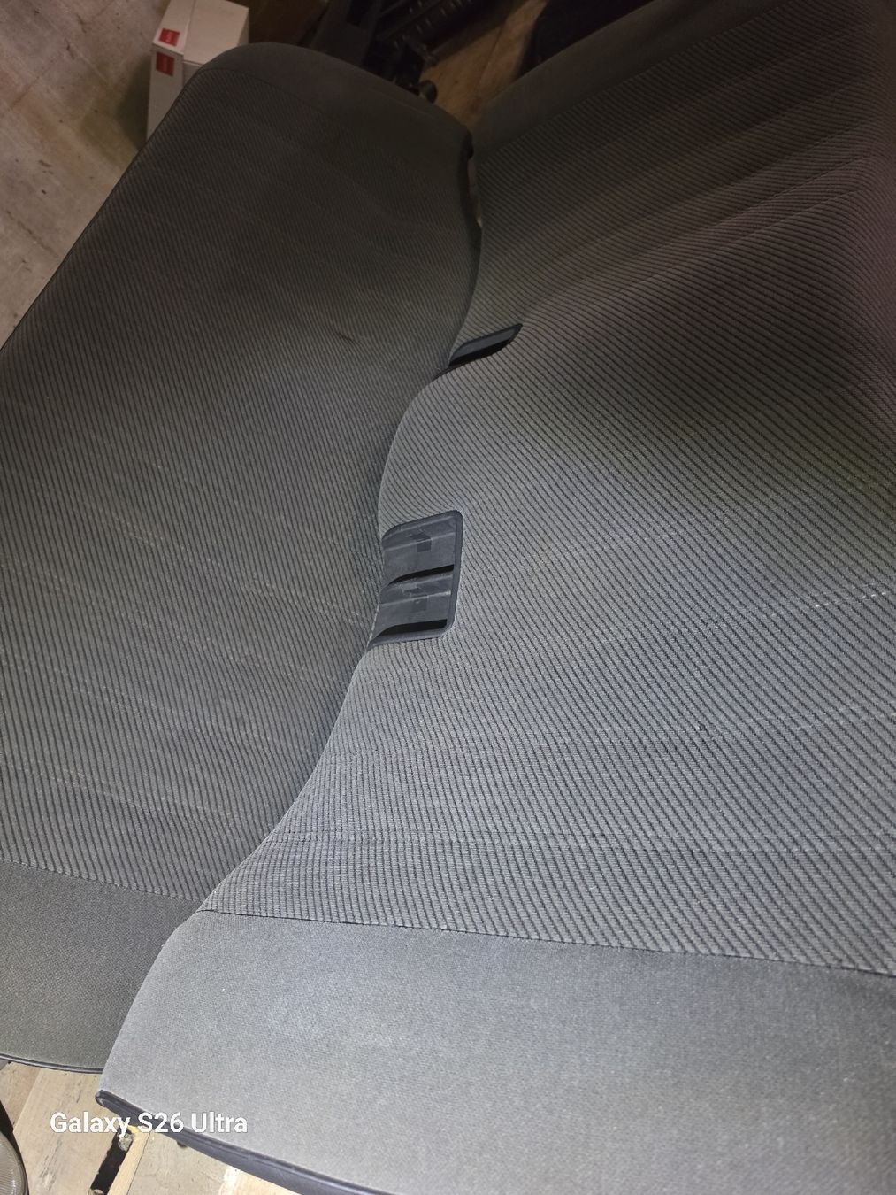 BMW Tutti pezzi di ricambio auto: Banquette arrière BMW e30  – Usato da Fleurier venduto da Doun 1
