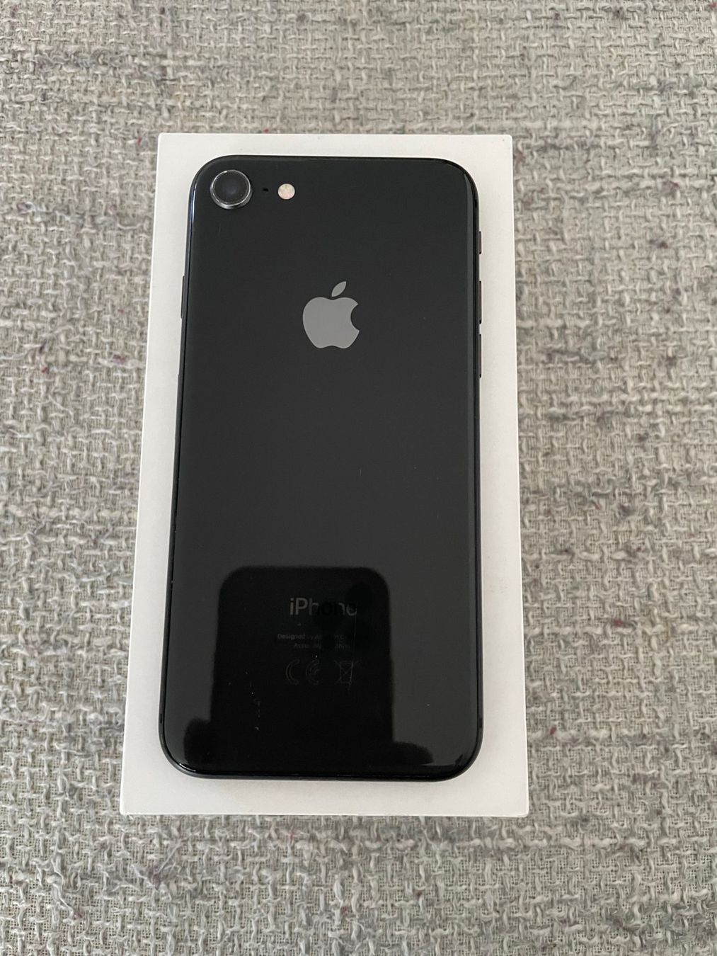 Apple Handys / Smartphones: iPhone 8 - black - 64GB - läuft einwandfrei – Gebraucht aus Adligenswil von  2