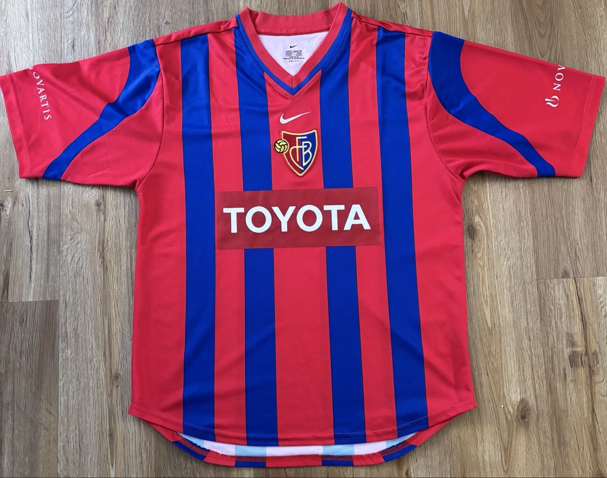 Nike Canottiere & Pantaloni: FC Basel Trikot Saison 2001/2002 – Usato da Itingen venduto da Julev
