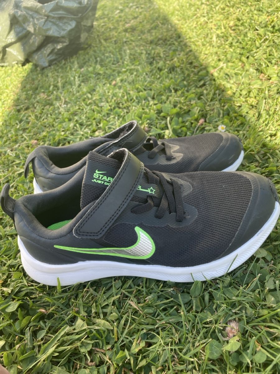Nike Schuhe für Jungen: Scarpe  – Gebraucht aus Erlenbach ZH von van_st5g