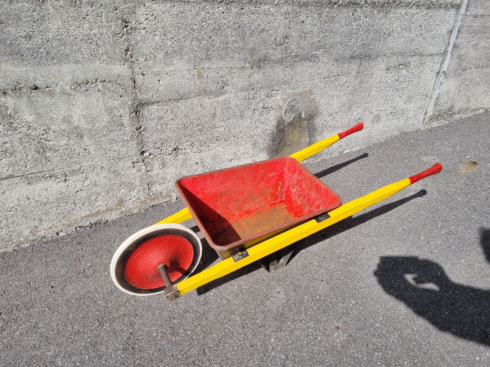 Carriole: brouette piccola vintage – Usato da Lausanne venduto da Kelekkelek68 7