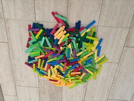 Bunte Bausteine in der Art Kapla