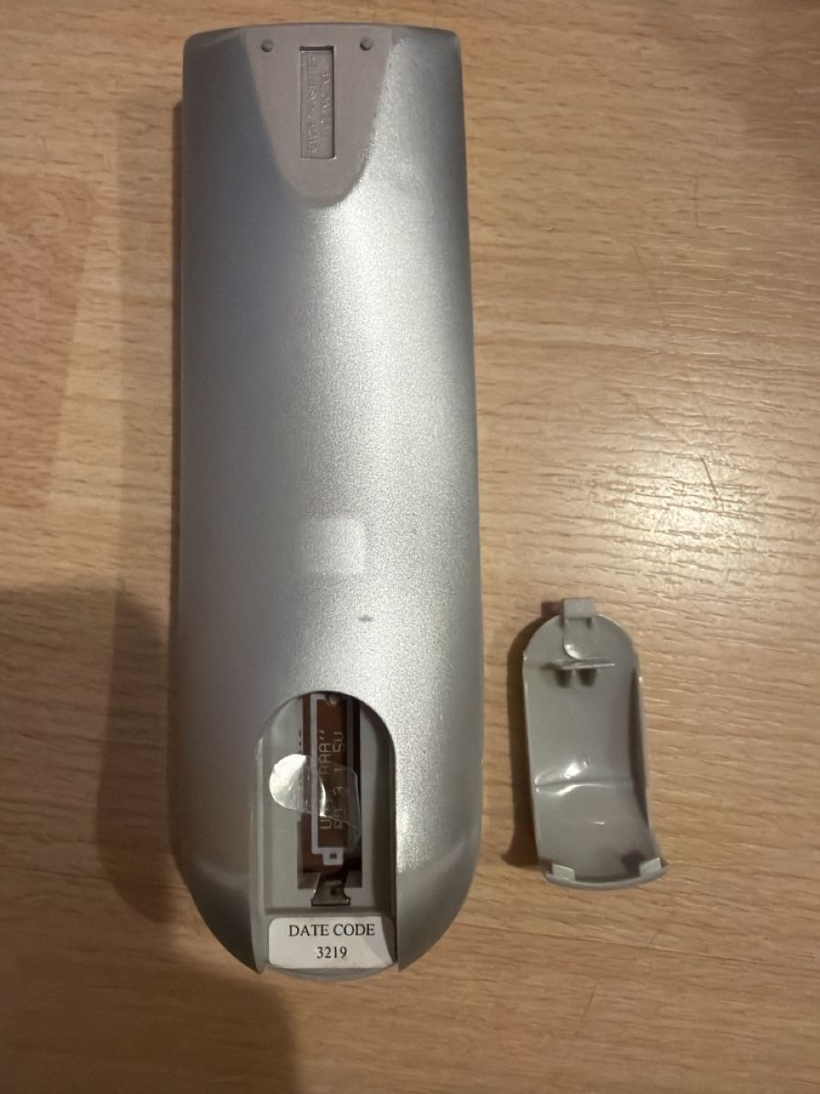 Télécommandes: Thomson ROC 240 Universal Remote Control Silver – D'occasion à Lugano par bad_2t9b 1