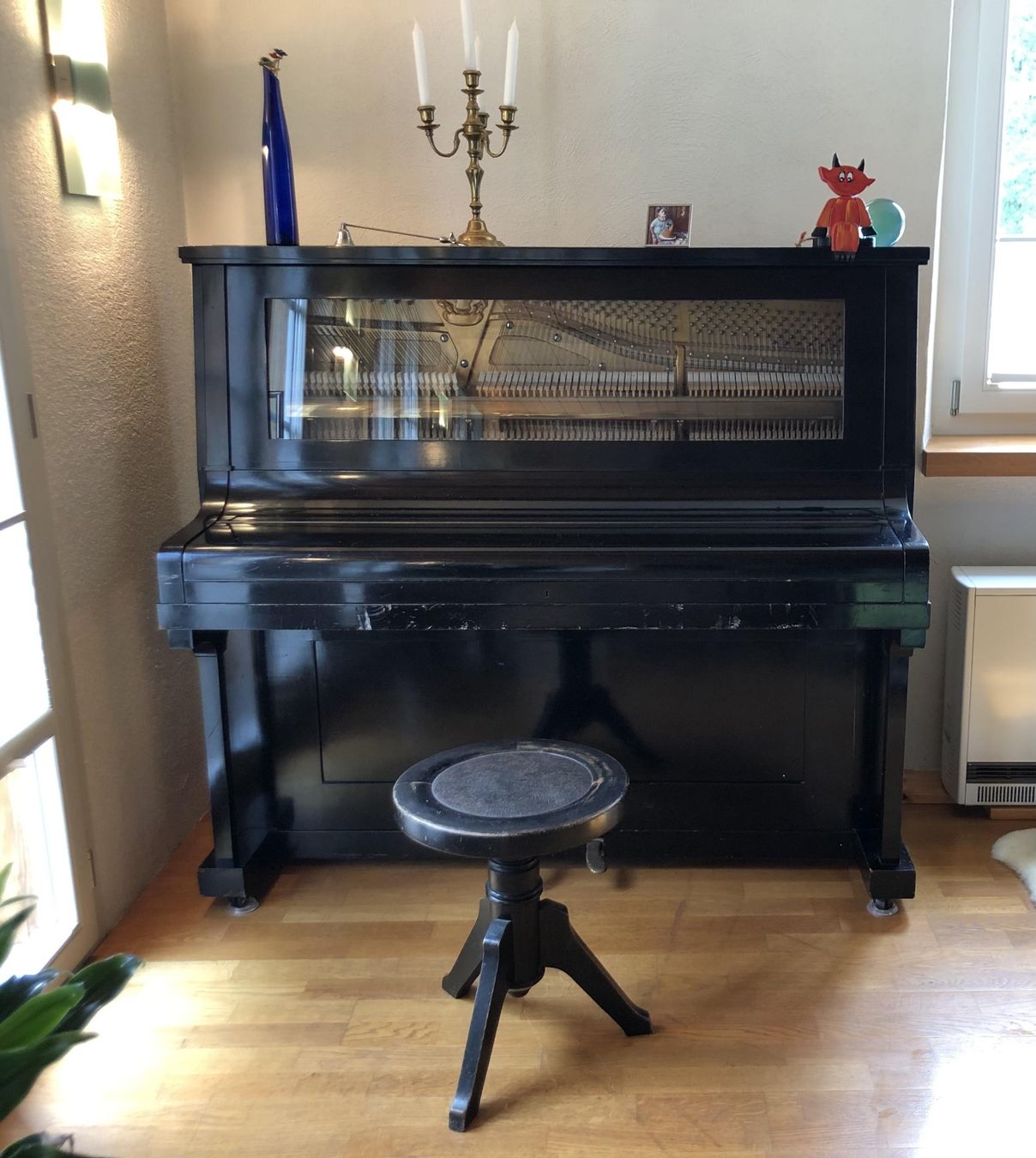 Strumenti musicali: Klavier mit aparten Details – Usato da Oberkulm venduto da Weberlisa