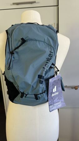 Deuter Trail Running Rucksack, neu mit 1 Flask