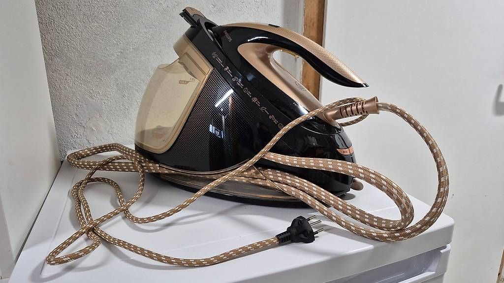 Ferri da stiro: Dampfbügelstation Philips PerfectCare Elite Plus – Usato da Baden venduto da swissness85 1