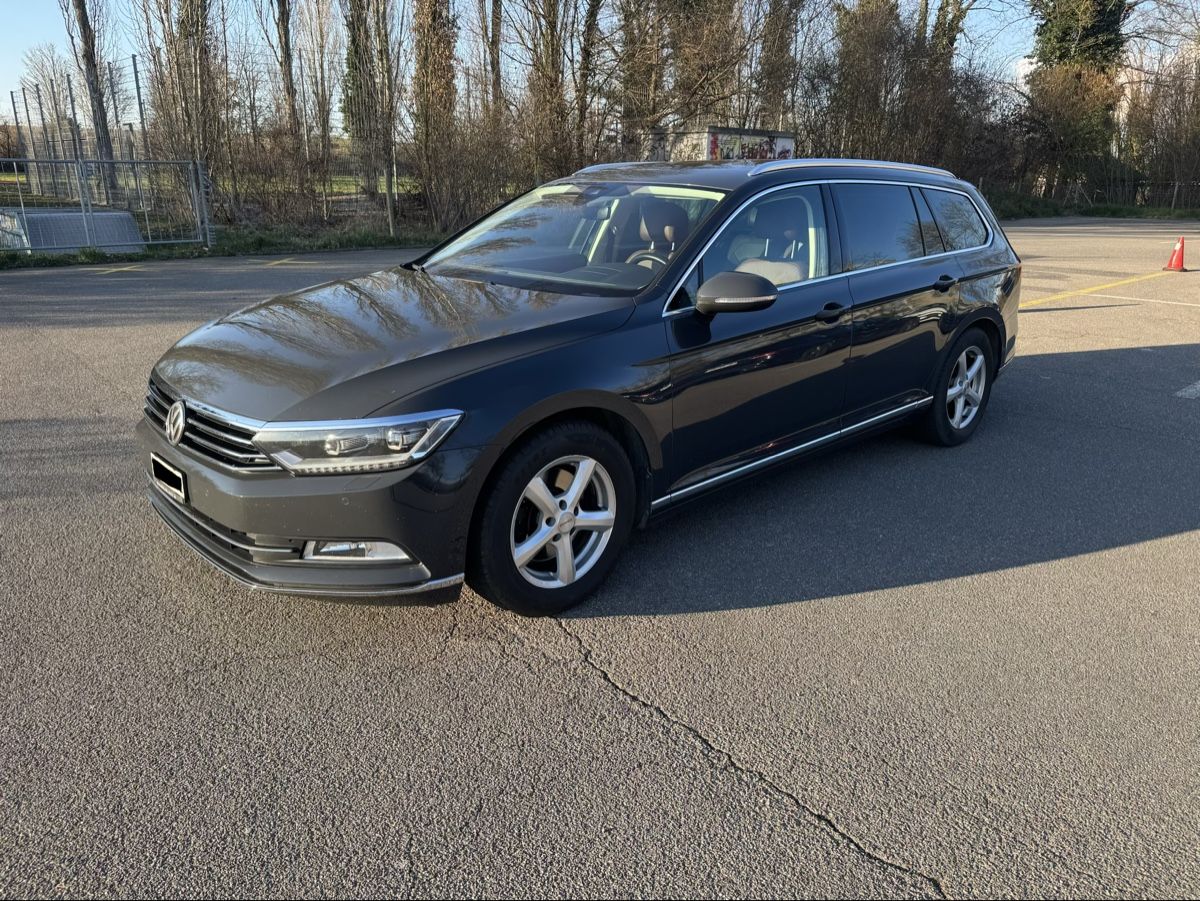 VW Automobili: VW PASSAT VARIANT DSG 1.8 BMT – Usato da Oberwil BL venduto da Samsung010