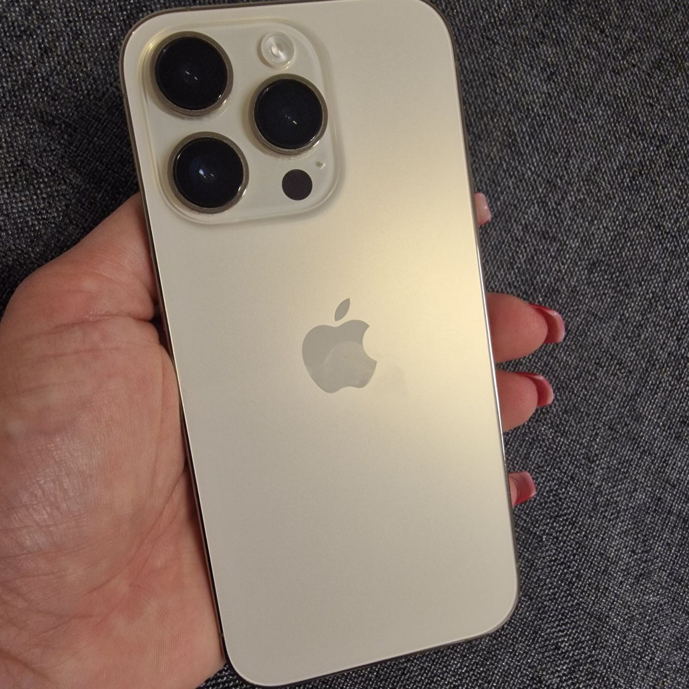 Apple Telefoni cellulari / Smartphones: iPhone 14 Pro, Gold 256 GB neuwertig – Nuovo (secondo la descrizione) da Obergösgen venduto da Neluandi 3
