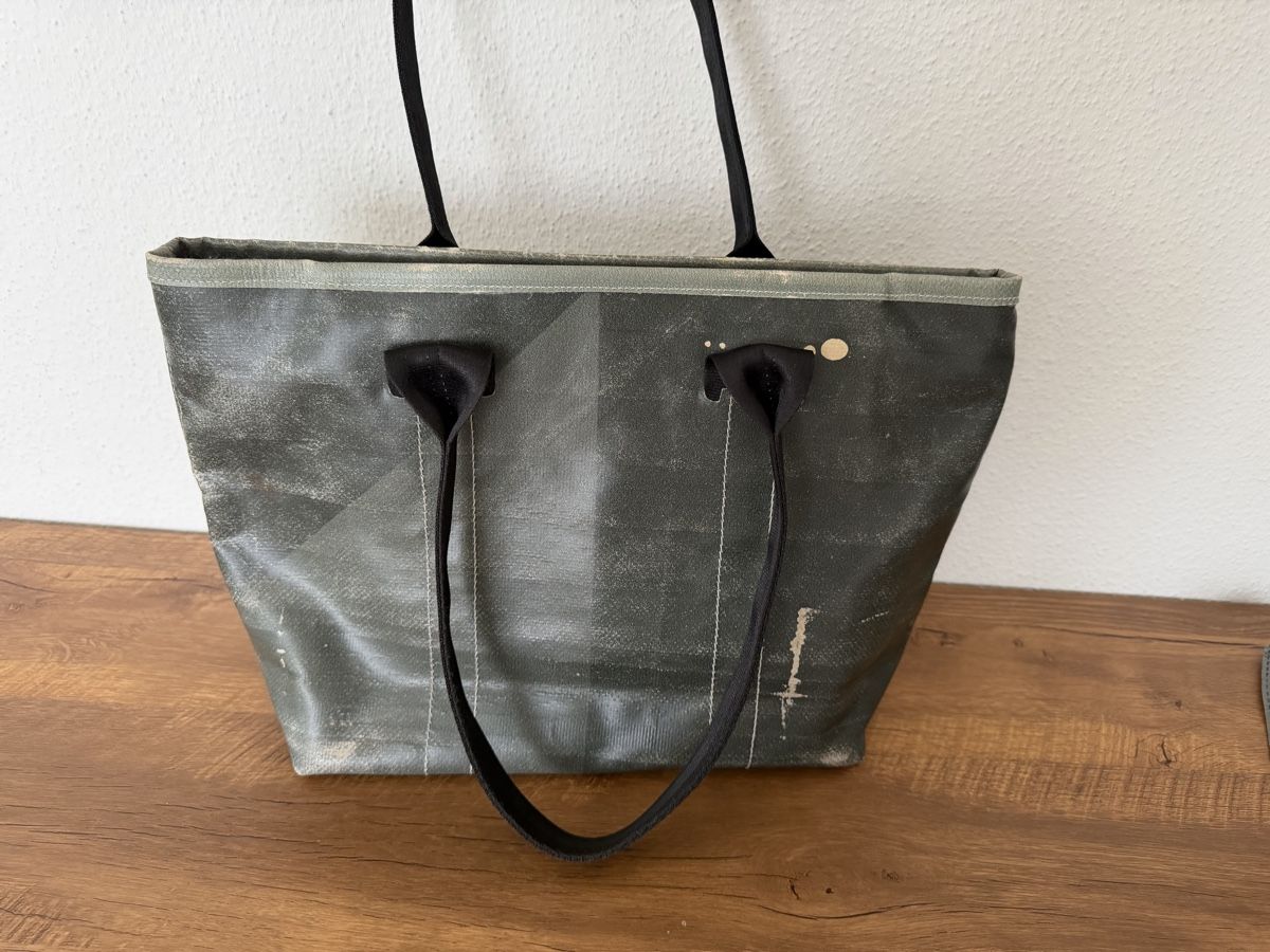 Freitag Taschen: FREITAG F72 DONNA – Gebraucht aus Brügg BE von Goob 1