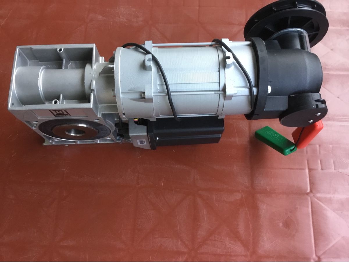 Hörmann Altro Materiale elettrico: Hörmann Garagentorantrieb S14 – Nuovo (secondo la descrizione) da waldkirch venduto da Sobi3 3