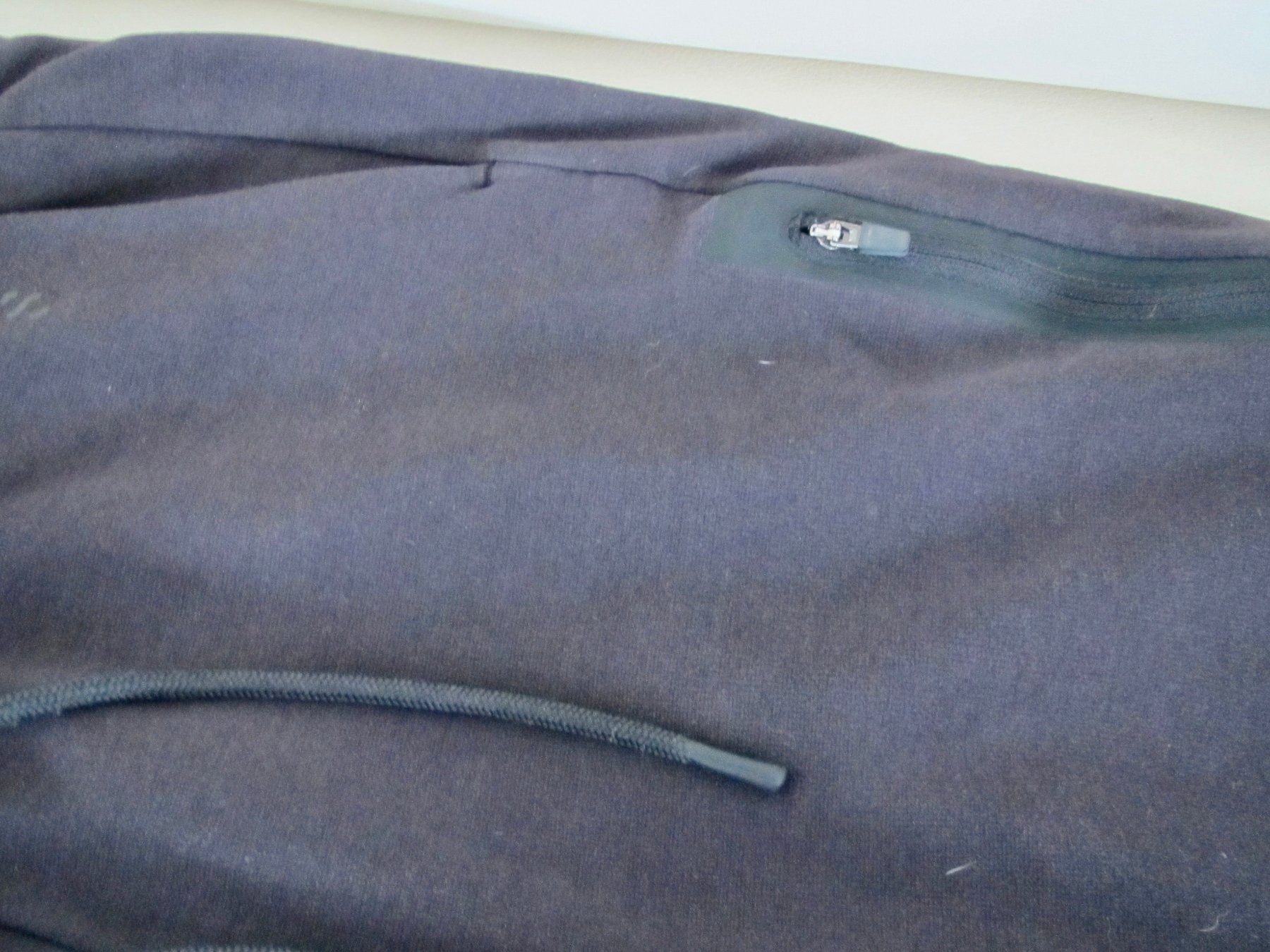 H&M Pantaloni: PANTALON DE SPORT OU INTERIEUR – Usato da Murten venduto da Selliot 2