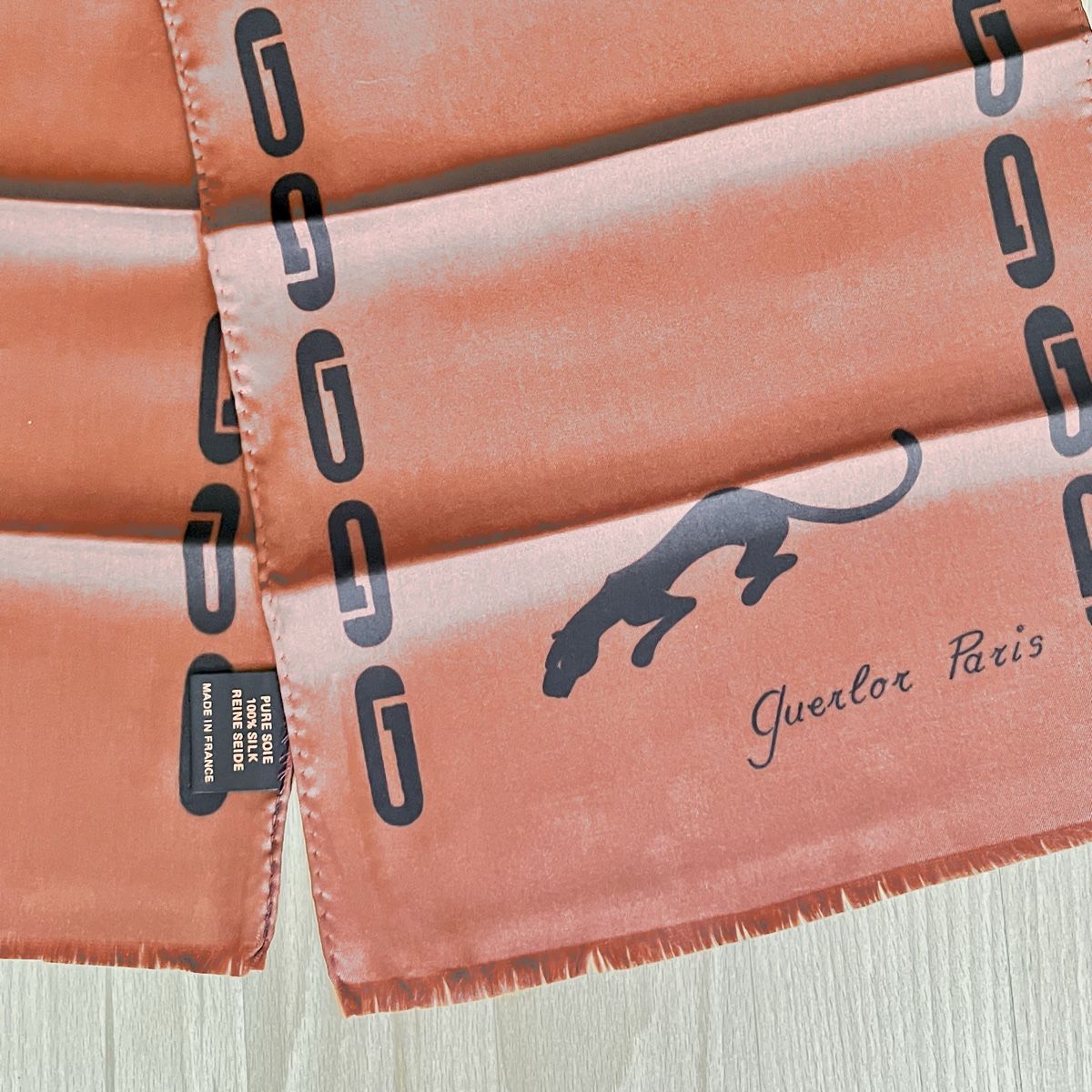 Foulard & Sciarpe: Écharpe en soie vintage  – Nuovo (secondo la descrizione) da Vuisternens-devant-Romont venduto da ribouldog 2