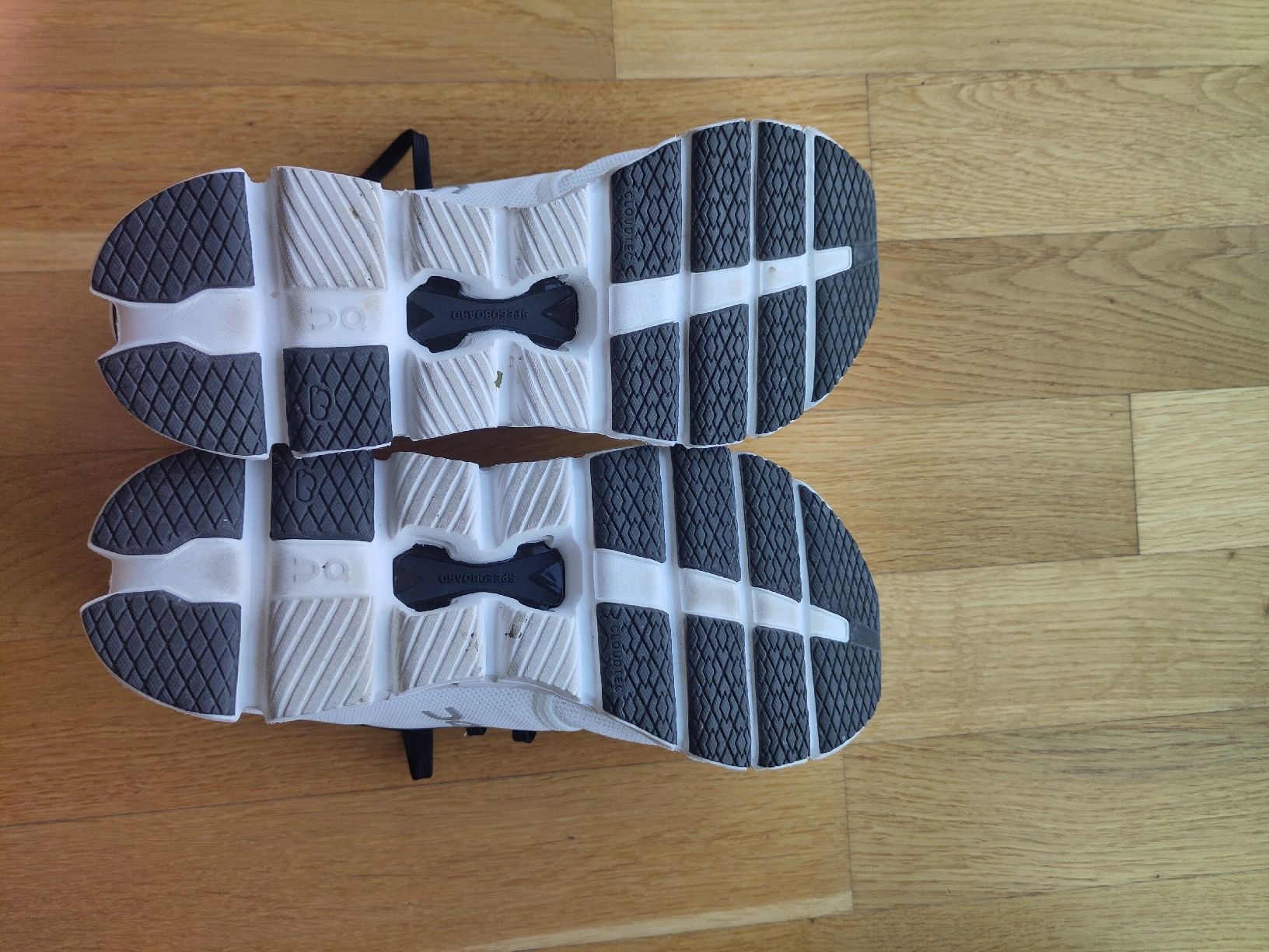 On Scarpe da uomo: ON Cloud X taille 43 comme neuf – Nuovo (secondo la descrizione) da Fribourg venduto da Mistercactus 3