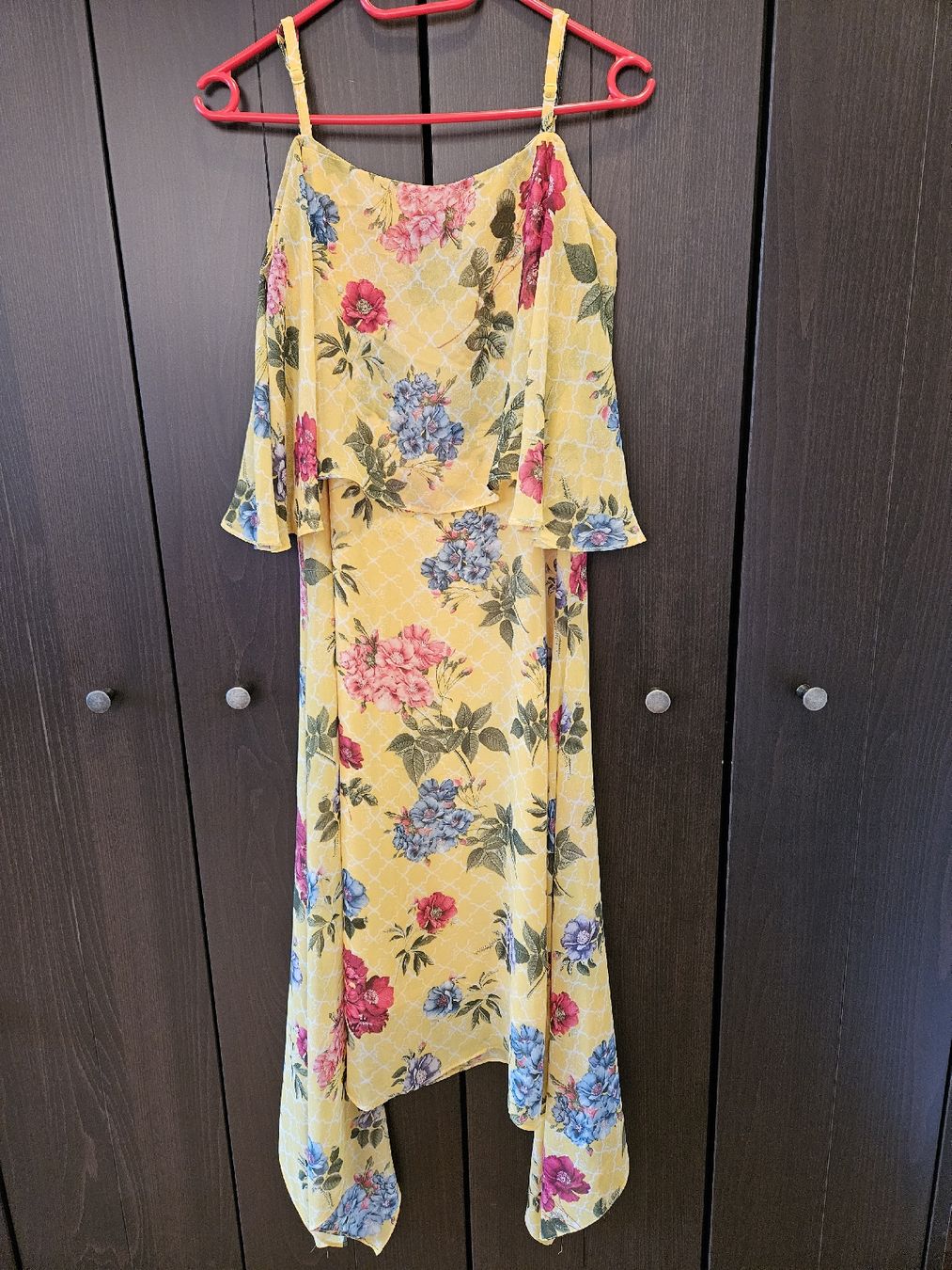 Vestiti: Yellow Floral Dress – Usato da Basel venduto da yat_r699