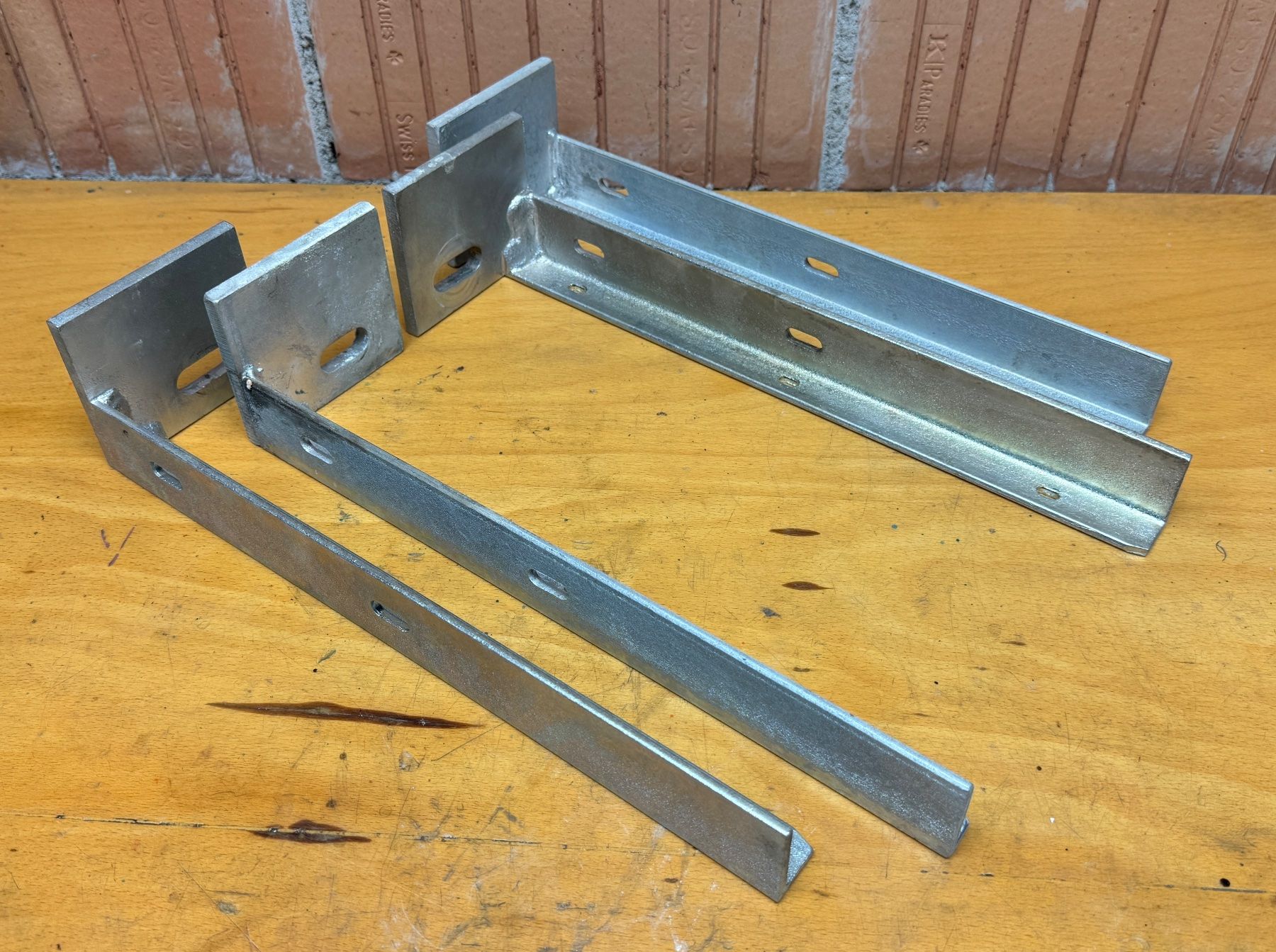 Console: Stahlkonsolen – Usato da Schaffhausen venduto da ROCAMECANICA
