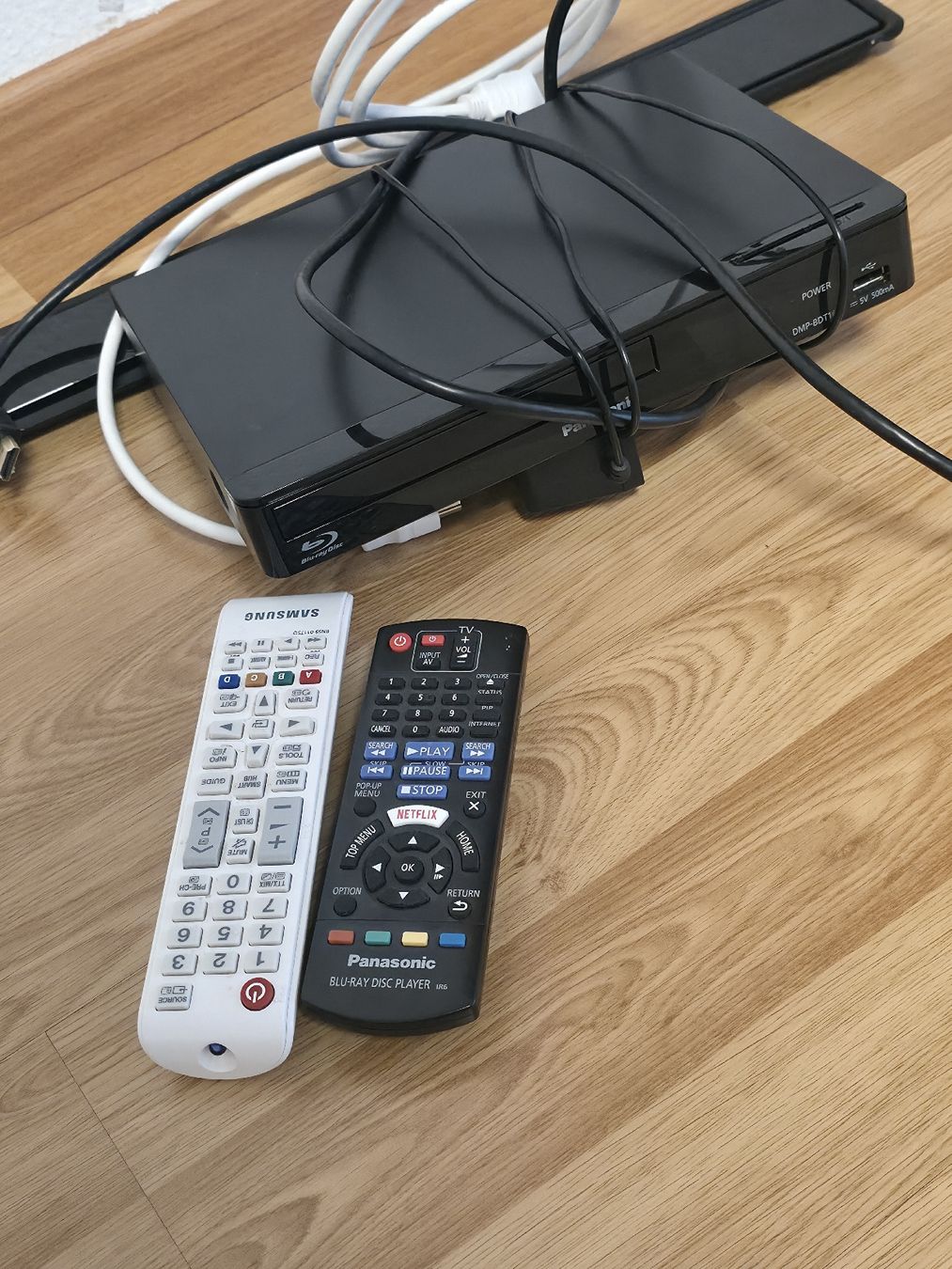 Televisori: Samsung Curved TV mit Blu-ray Player & Wandh. – Usato da Amriswil venduto da newschweiz 1