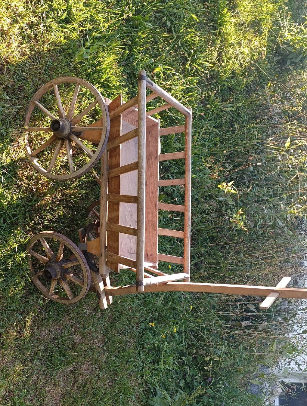Remorques: Antiker Holz-Handwagen mit Speichenrädern – D'occasion à Münchwilen TG par siboli
