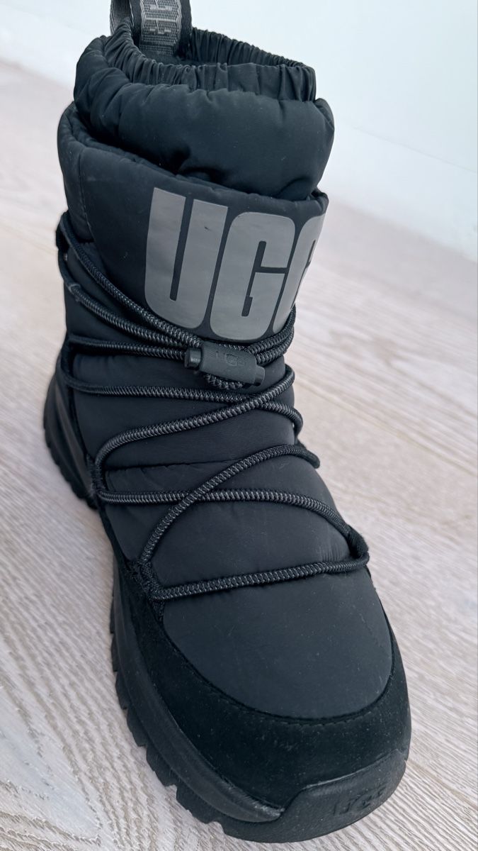 Ugg Scarpe da uomo: Bottes de neige – Usato da Bassins venduto da oal_q2gl 1