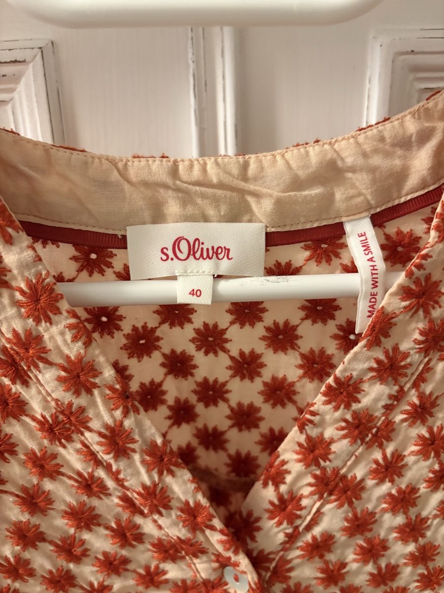 S.Oliver Blusen: S.Oliver Bluse, Grösse 40, terracotta-weiss gemustert, Blume – Gebraucht aus Steffisburg von Gretchenfrage 1