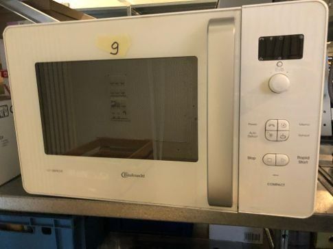Fust Elettrodomestici da cucina: Fust Microwelle – Usato da Yverdon venduto da DerStorchUndDieBiene 1