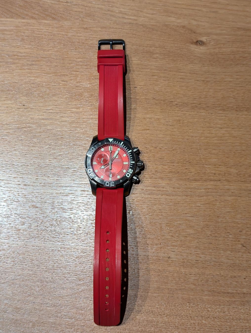 Victorinox Orologi: Victorinox Dive Master rot – Usato da Silenen venduto da Sector1979