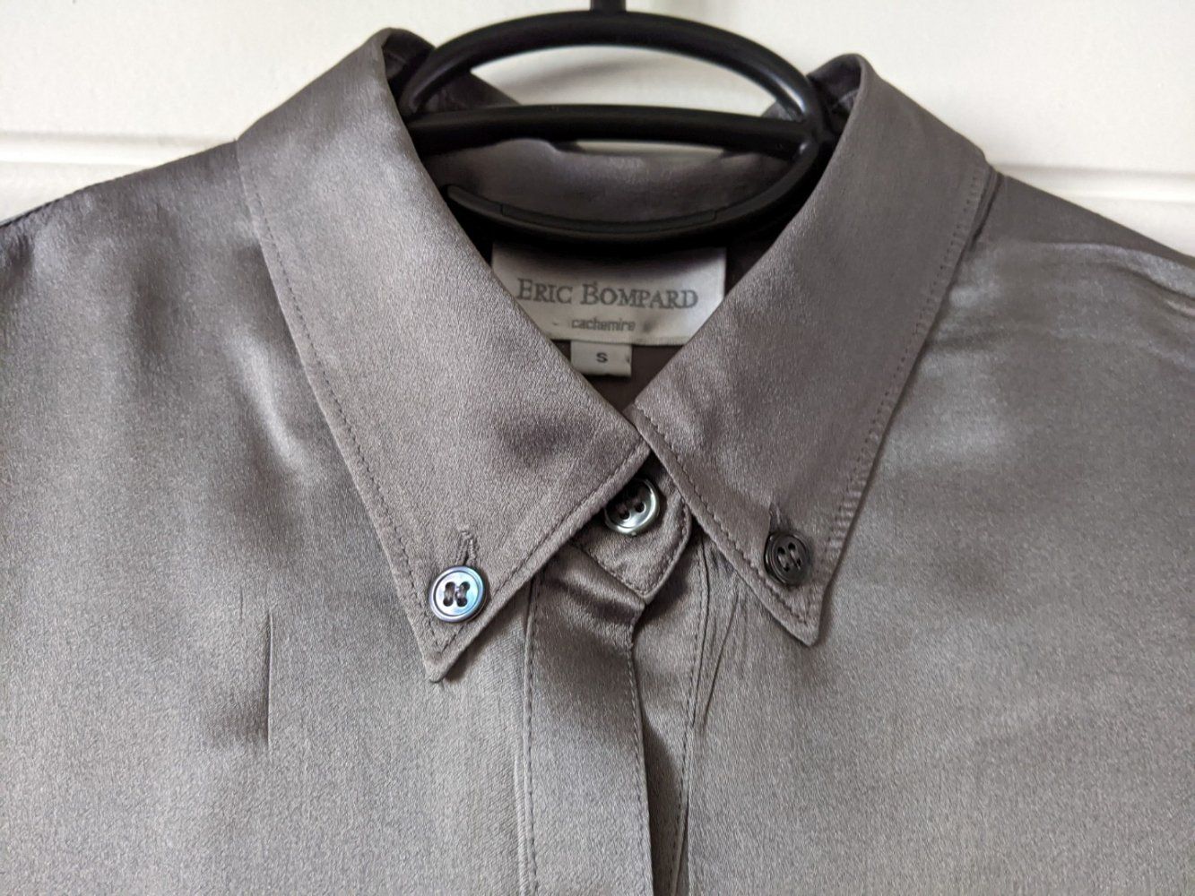 Camicette: ERIC BOMPARD : Chemisier 100% soie gris-bronze S – Nuovo (secondo la descrizione) da Petit-Lancy venduto da lilycerise 2