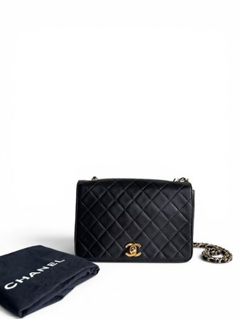 CHANEL Lambskin Vintage Single Flap Bag